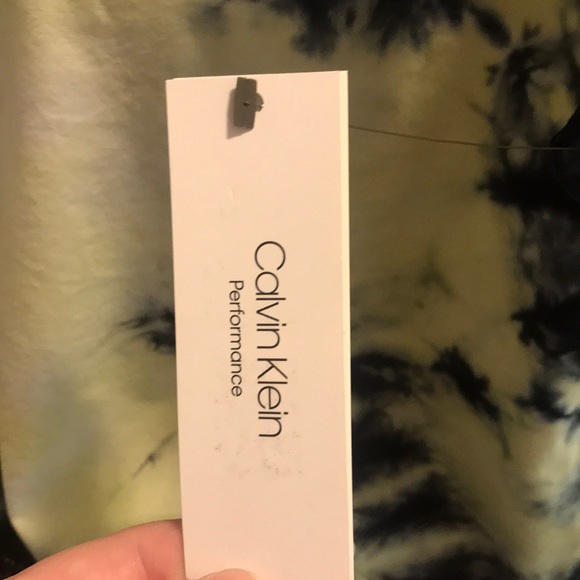 Calvin Klein cropped tie dye - Picture 6 of 7